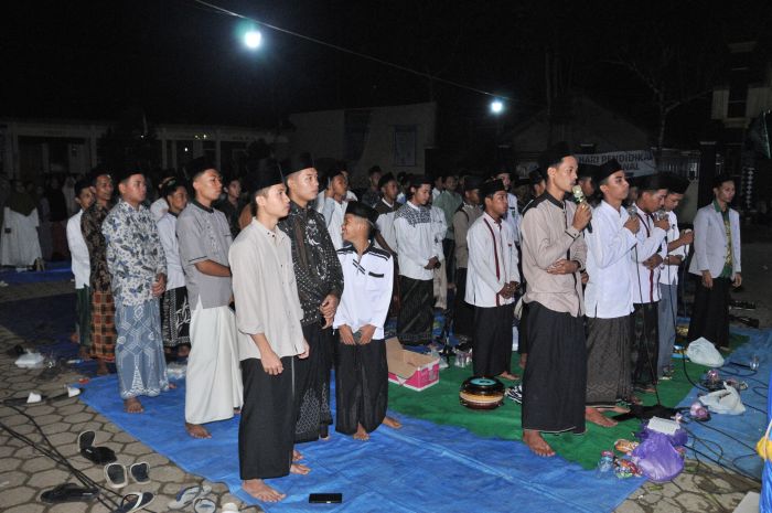 BANJARARJO BERSHOLAWAT 01