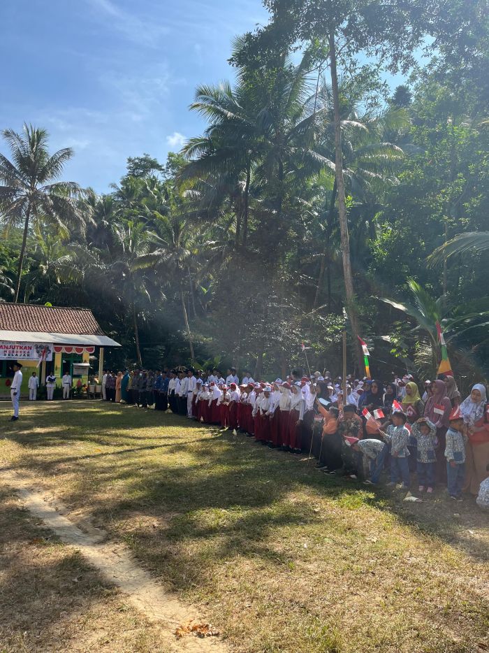 Upacara Bendera Peringatan HUT Ke-79 Proklamasi Kemerdekaan Indonesia Tahun 2024 Desa Banjararjo 01