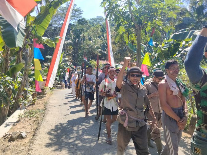  Pawai Karnaval HUT Ri Ke 79 di Desa Banjararjo Kecamatan Ayah