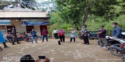 Praktek Penyemprotan Di Bale Desa Banjararjo Dan Tempat Tempat Umum